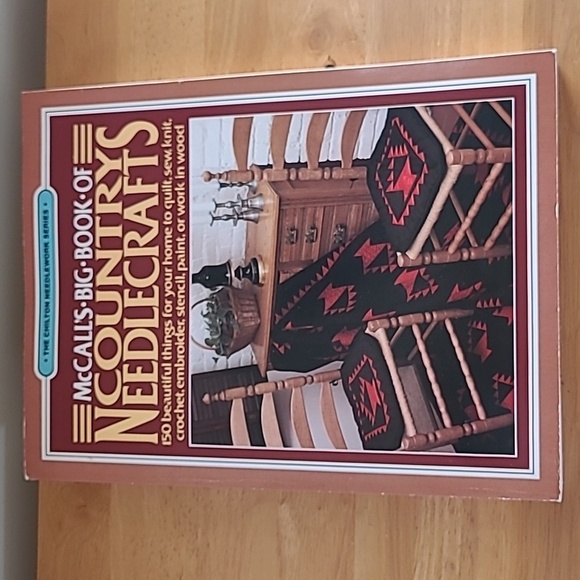 MCCALL'S CHILTON Vintage 1983 'Big Book of Country Needlecrafts' Softcover - Picture 3 of 17